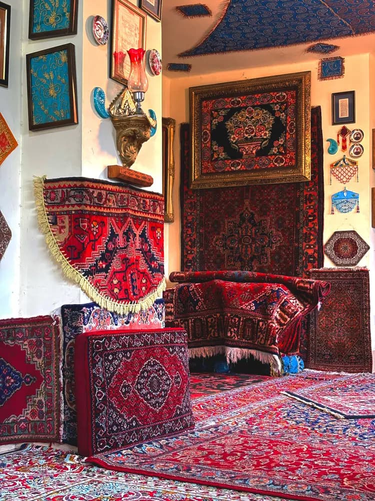 Maximalism style example